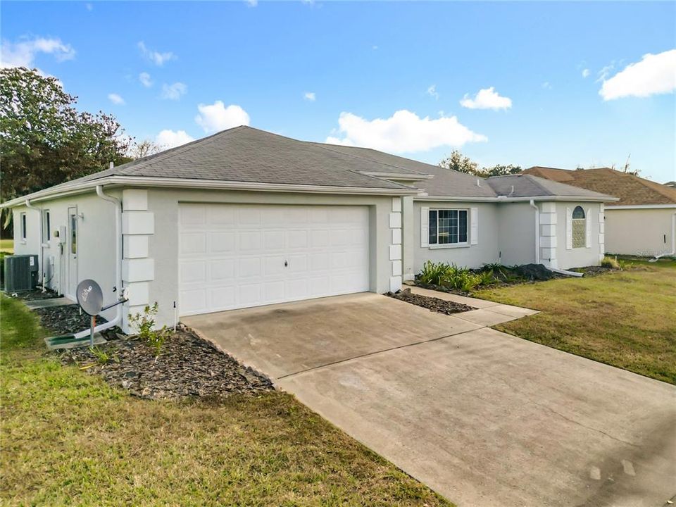 For Sale: $249,900 (2 beds, 2 baths, 1569 Square Feet)