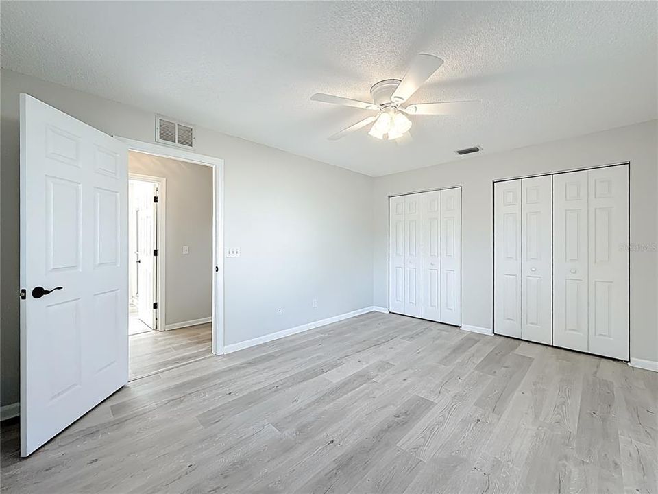 For Sale: $249,900 (2 beds, 2 baths, 1569 Square Feet)
