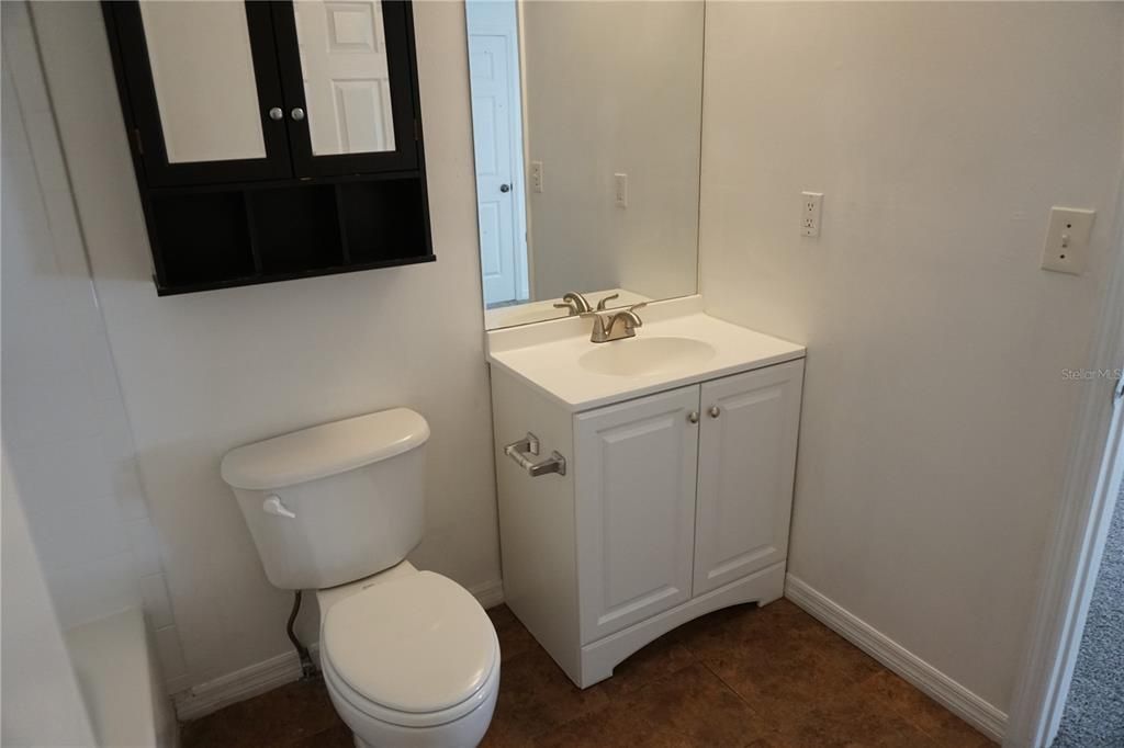 For Rent: $1,450 (1 beds, 1 baths, 715 Square Feet)