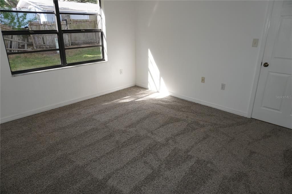 For Rent: $1,450 (1 beds, 1 baths, 715 Square Feet)