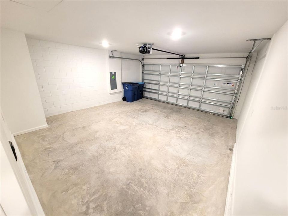 出租: $2,500 (4 贝兹, 3 浴室, 2174 平方英尺)