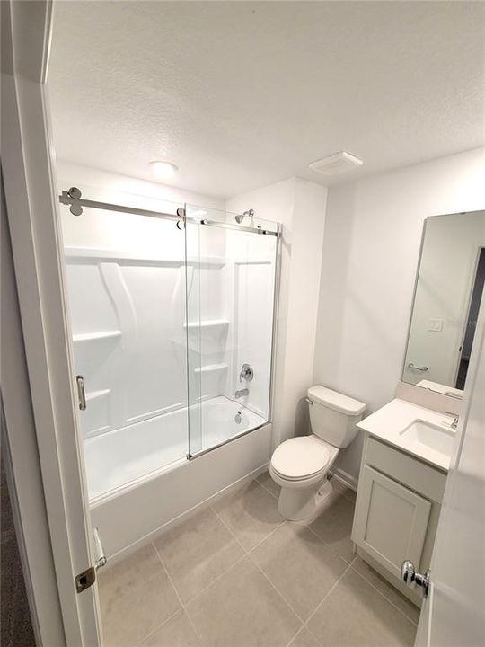 出租: $2,500 (4 贝兹, 3 浴室, 2174 平方英尺)