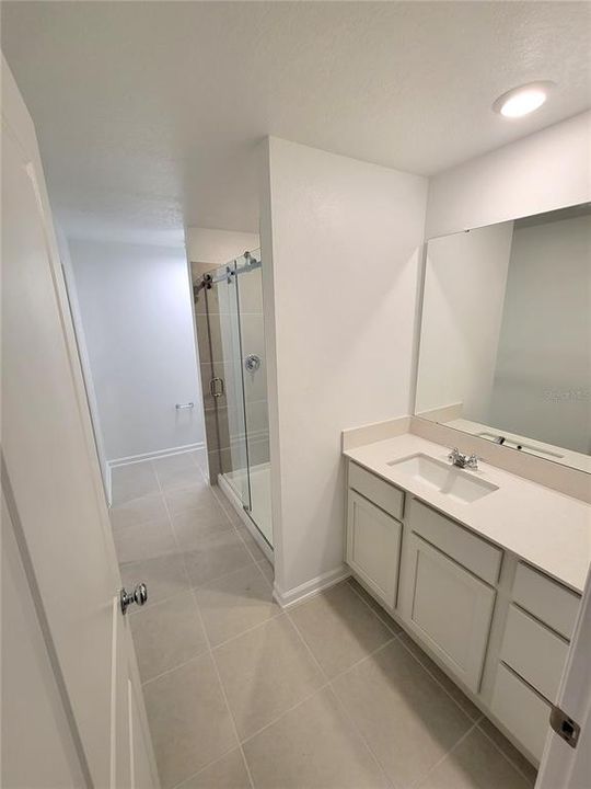 出租: $2,500 (4 贝兹, 3 浴室, 2174 平方英尺)