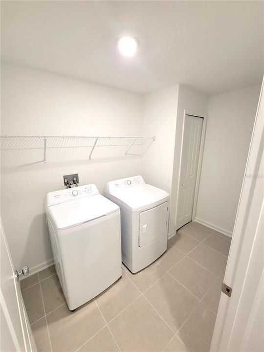 出租: $2,500 (4 贝兹, 3 浴室, 2174 平方英尺)