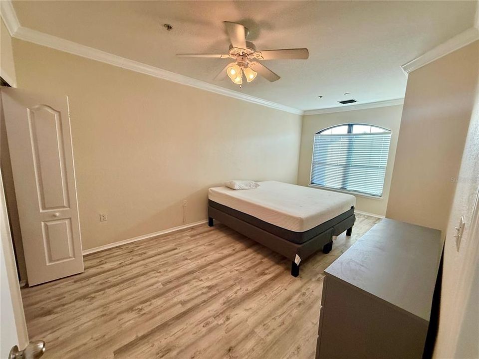 For Rent: $2,100 (2 beds, 1 baths, 1020 Square Feet)