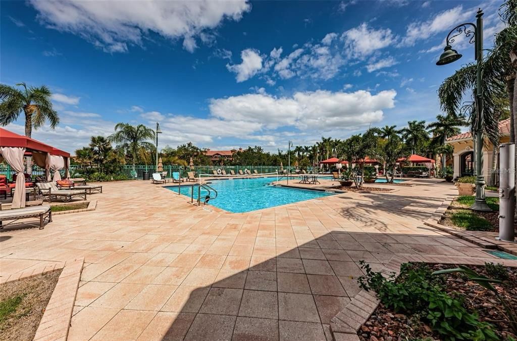 For Rent: $2,100 (2 beds, 1 baths, 1020 Square Feet)