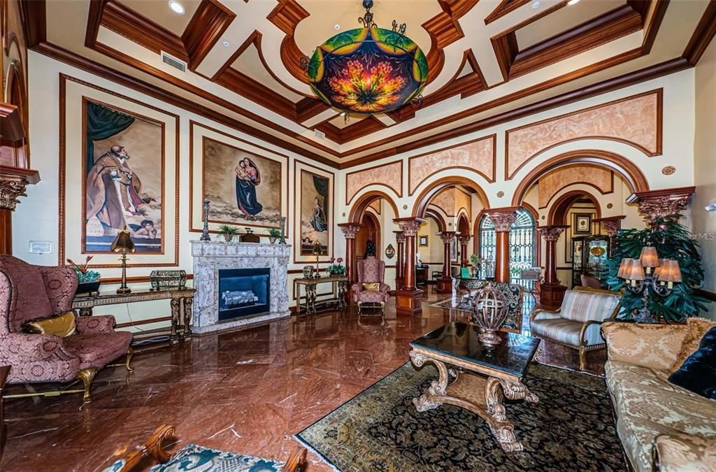 For Rent: $2,100 (2 beds, 1 baths, 1020 Square Feet)