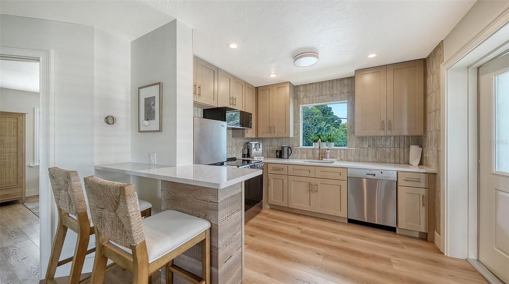 待售: $2,750,000 (4 贝兹, 4 浴室, 2965 平方英尺)