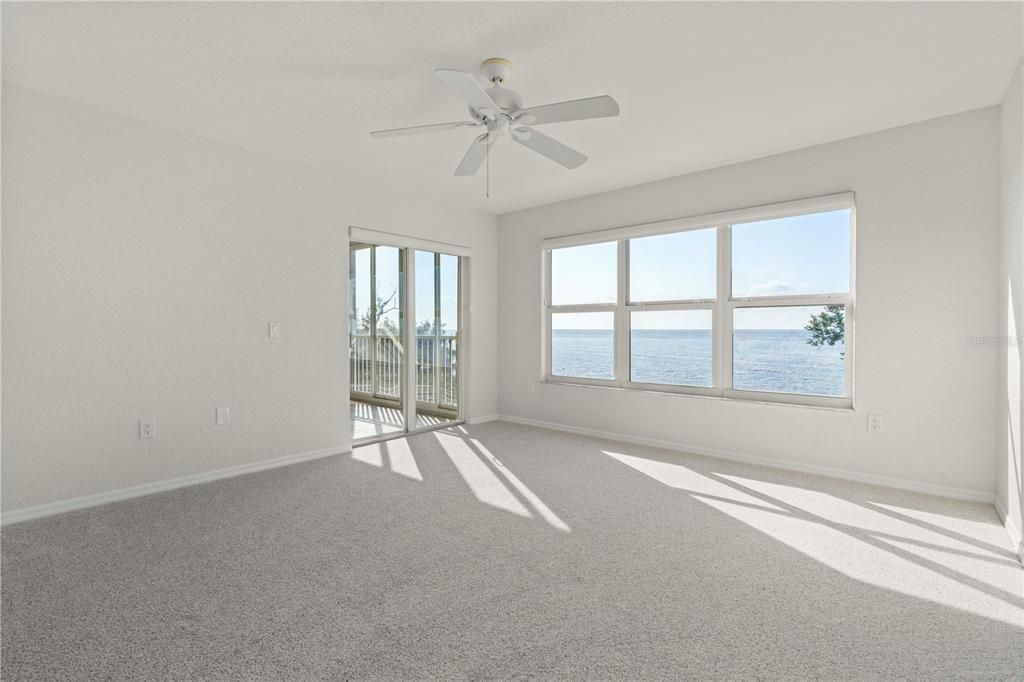 For Sale: $359,000 (3 beds, 2 baths, 1592 Square Feet)