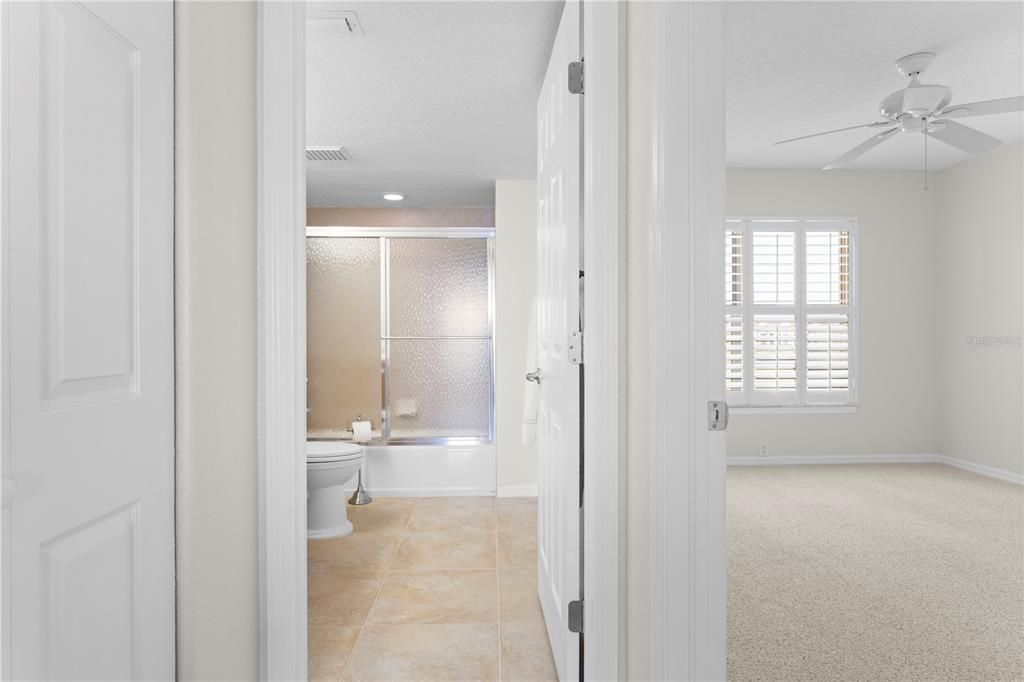 For Sale: $359,000 (3 beds, 2 baths, 1592 Square Feet)