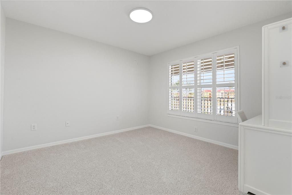 For Sale: $359,000 (3 beds, 2 baths, 1592 Square Feet)