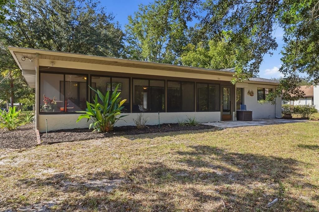 На продажу: $245,000 (2 спален, 2 ванн, 1430 Квадратных фут)