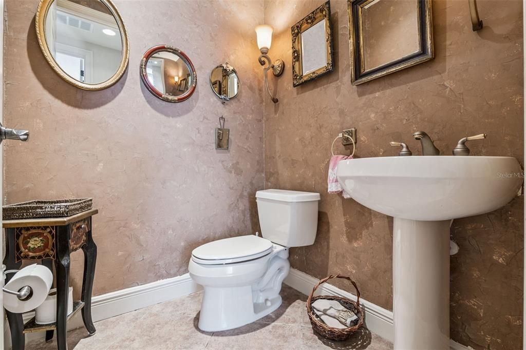 For Sale: $575,000 (3 beds, 2 baths, 2708 Square Feet)