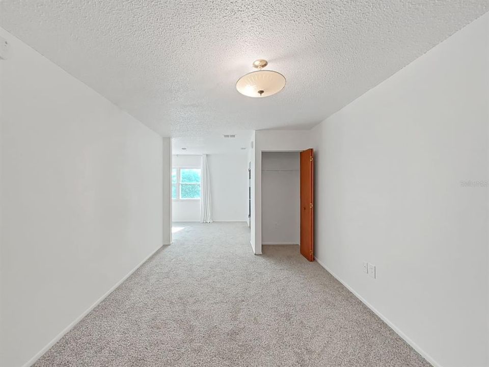 For Sale: $129,000 (1 beds, 1 baths, 750 Square Feet)