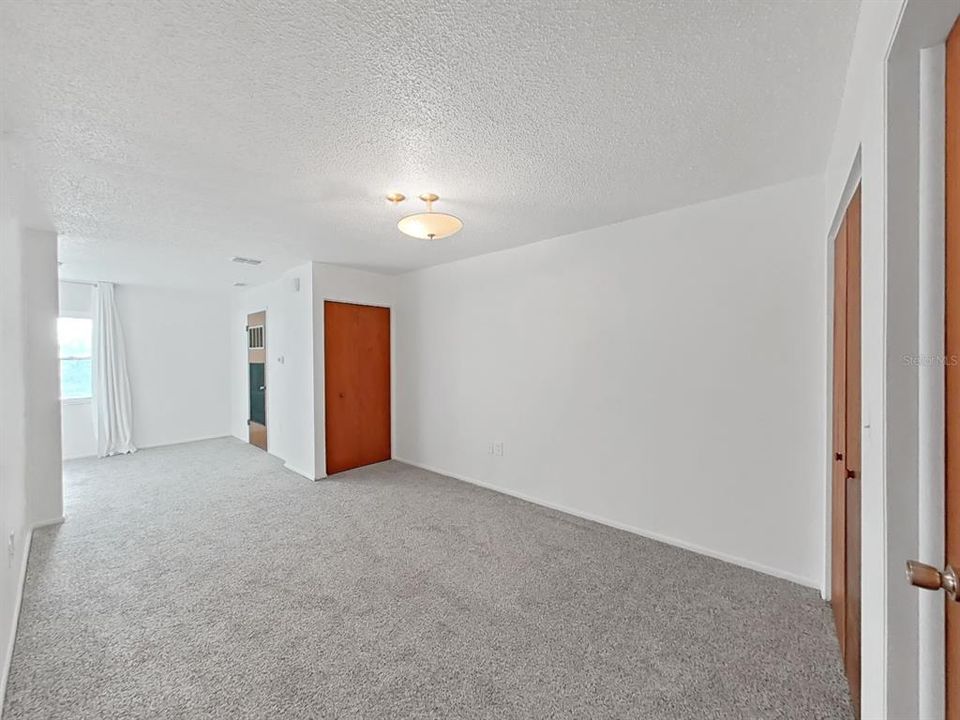 For Sale: $129,000 (1 beds, 1 baths, 750 Square Feet)