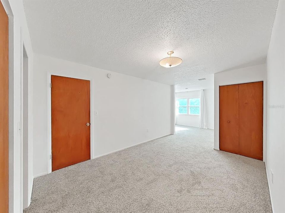 For Sale: $129,000 (1 beds, 1 baths, 750 Square Feet)