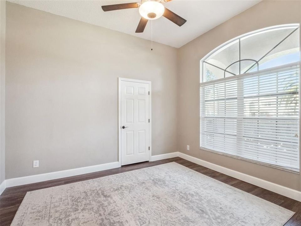 For Sale: $535,000 (4 beds, 2 baths, 2490 Square Feet)