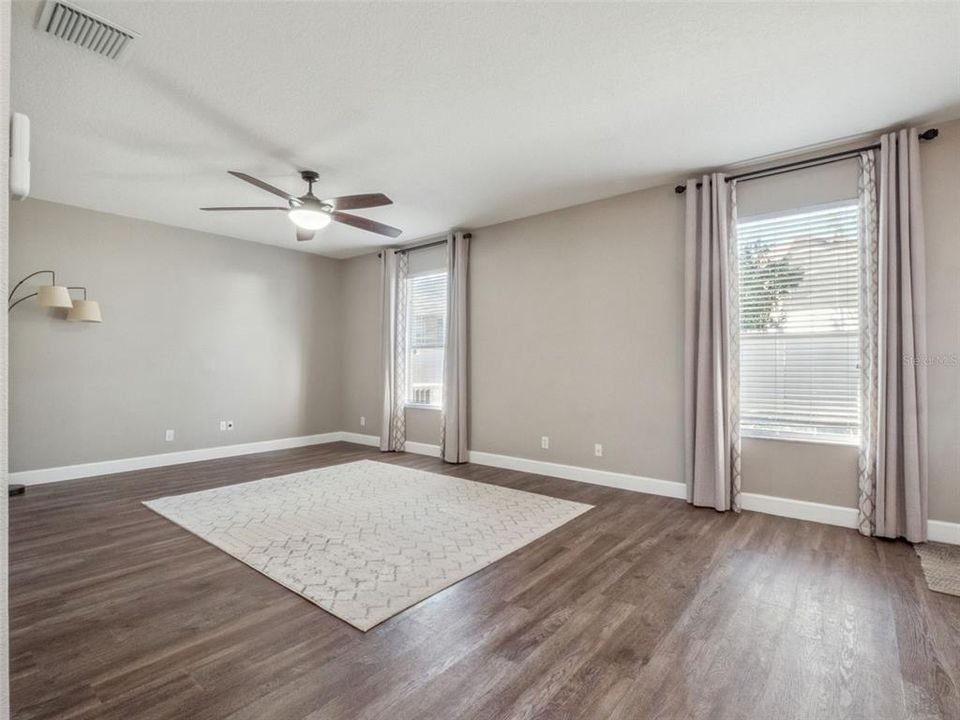 For Sale: $535,000 (4 beds, 2 baths, 2490 Square Feet)