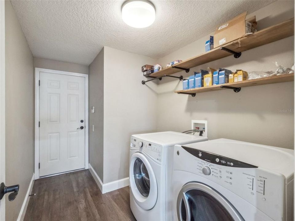 For Sale: $535,000 (4 beds, 2 baths, 2490 Square Feet)