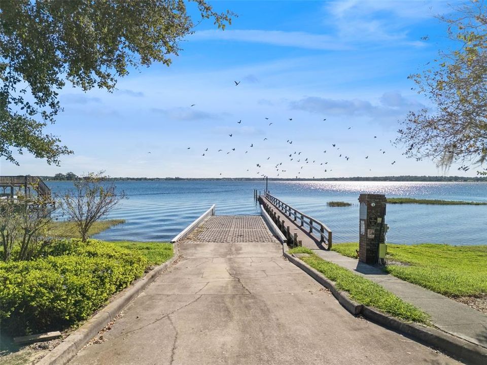 For Sale: $535,000 (4 beds, 2 baths, 2490 Square Feet)