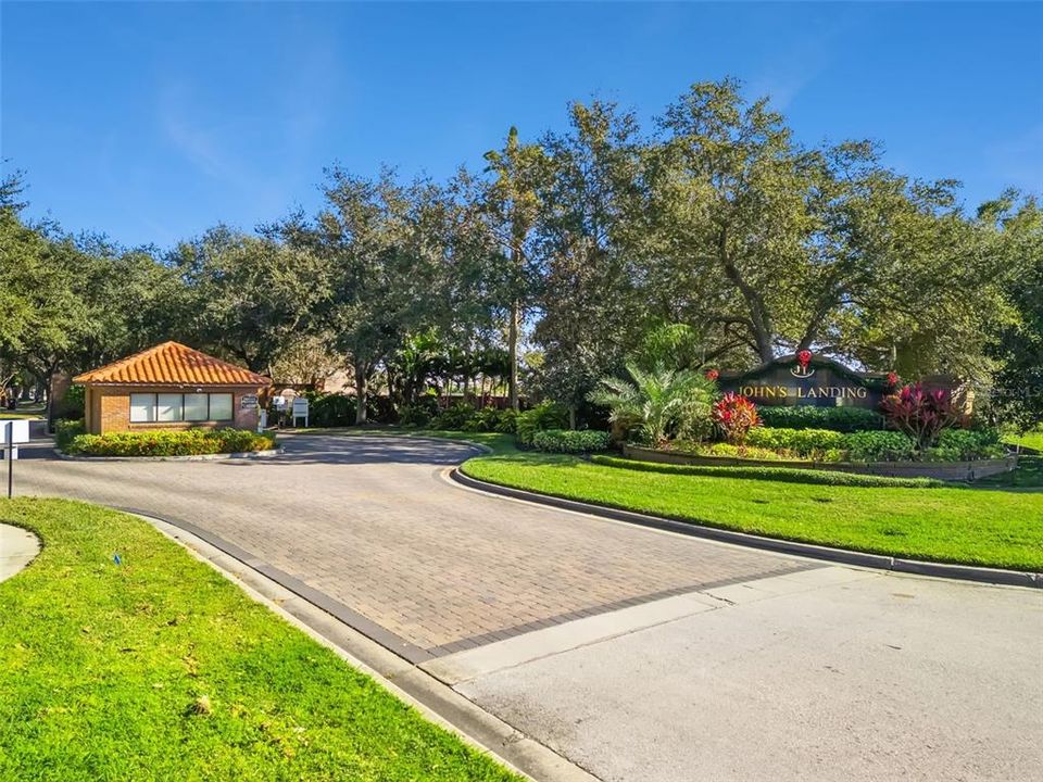 For Sale: $535,000 (4 beds, 2 baths, 2490 Square Feet)