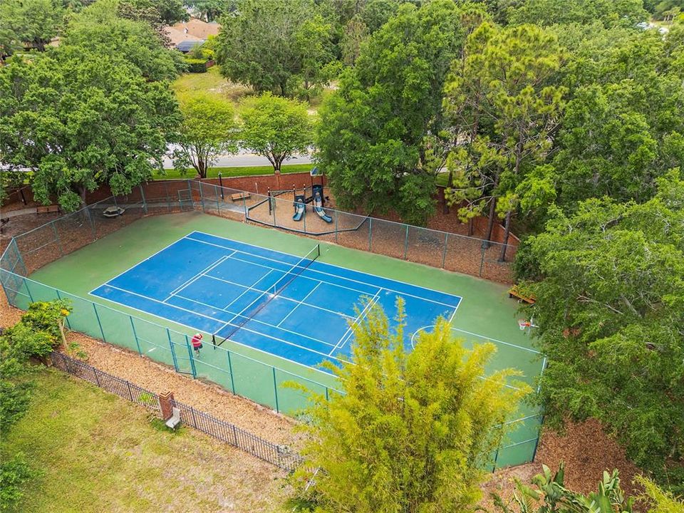 For Sale: $535,000 (4 beds, 2 baths, 2490 Square Feet)