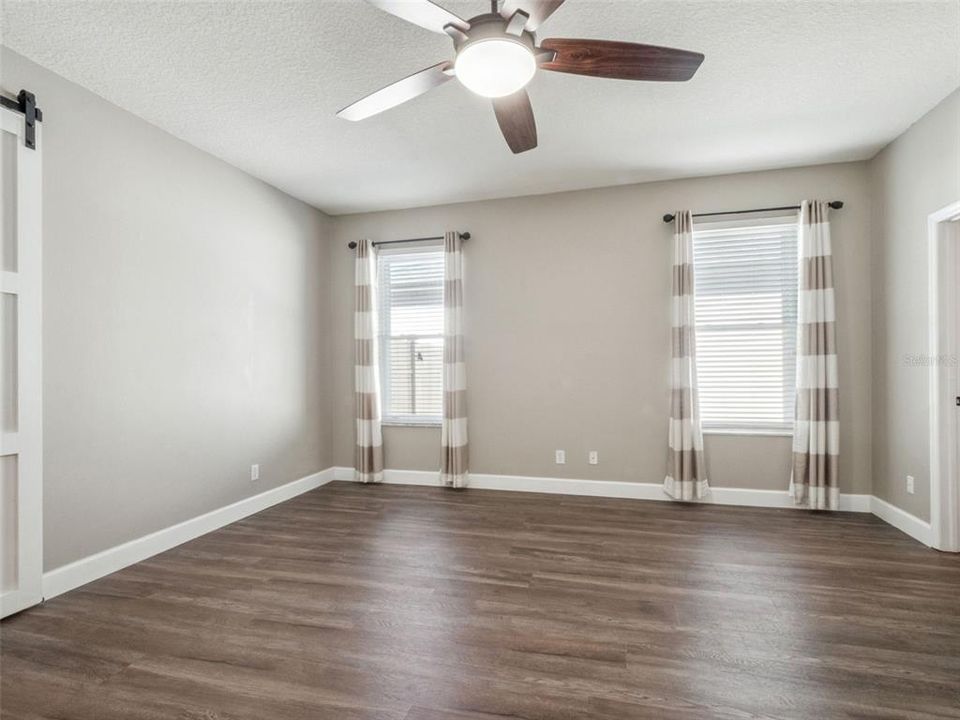 For Sale: $535,000 (4 beds, 2 baths, 2490 Square Feet)