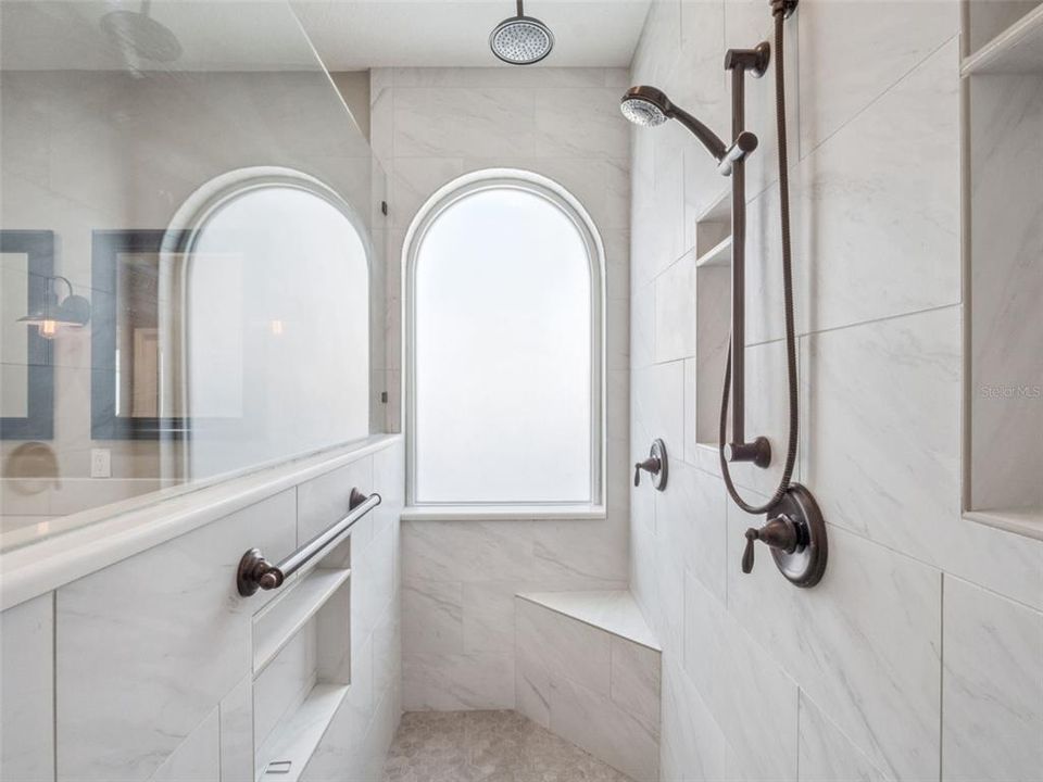 For Sale: $535,000 (4 beds, 2 baths, 2490 Square Feet)