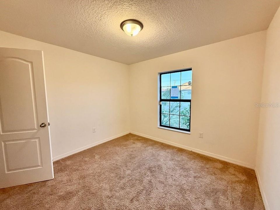 For Rent: $2,250 (3 beds, 2 baths, 1378 Square Feet)