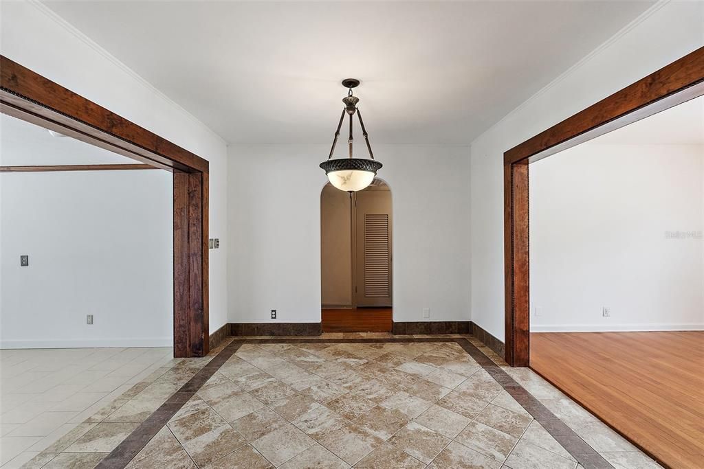 For Sale: $990,000 (3 beds, 3 baths, 2955 Square Feet)