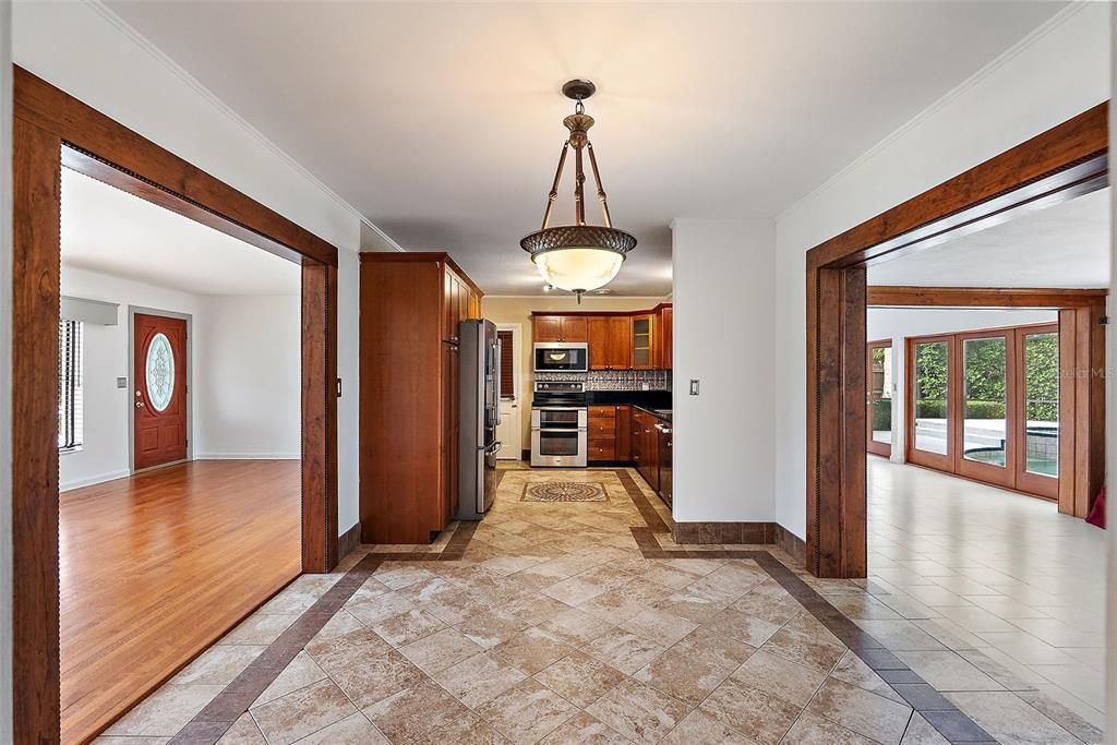 For Sale: $990,000 (3 beds, 3 baths, 2955 Square Feet)