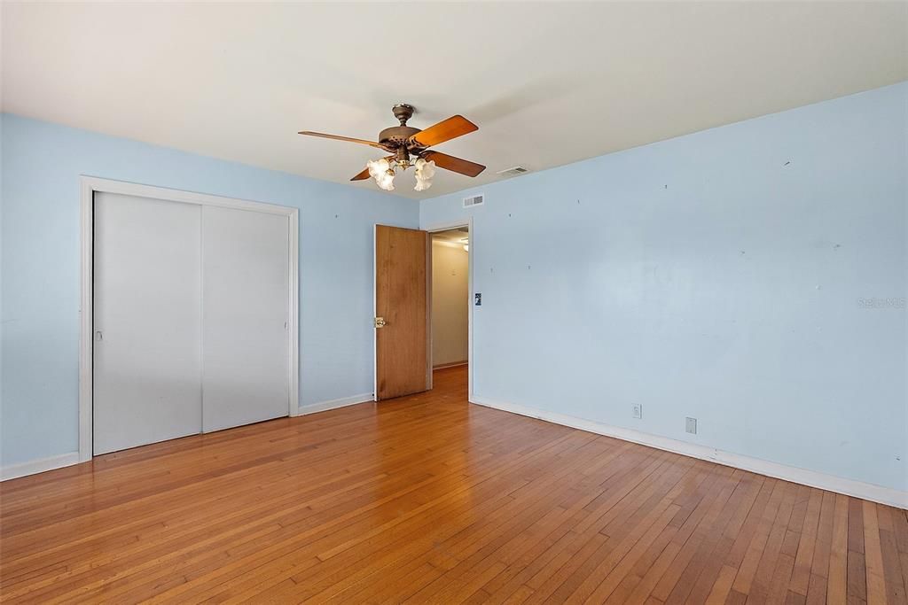 For Sale: $990,000 (3 beds, 3 baths, 2955 Square Feet)