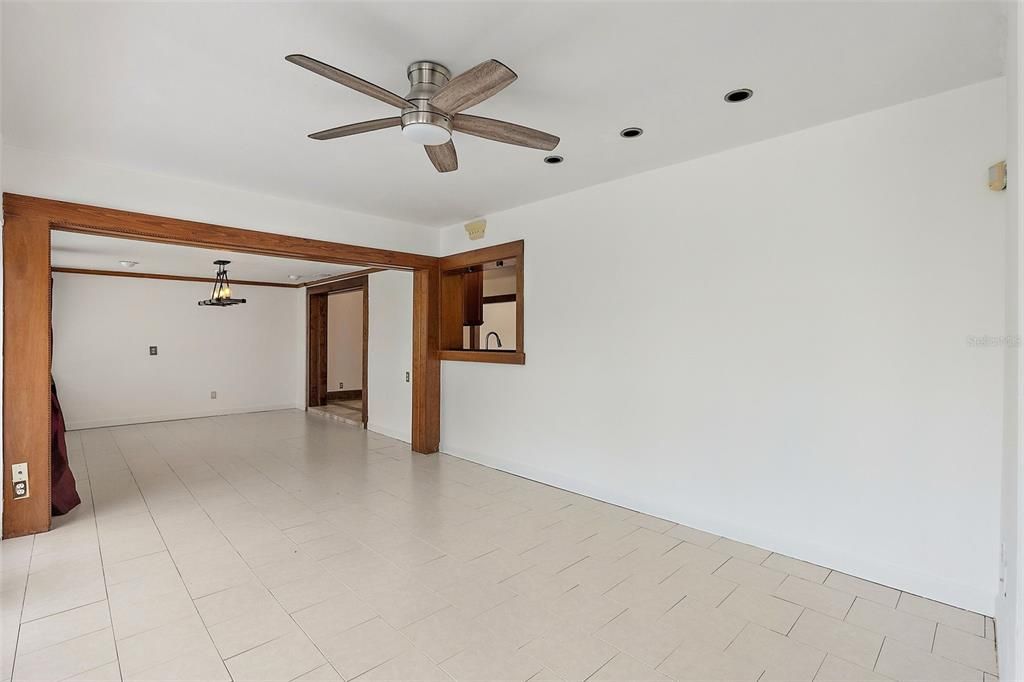 For Sale: $990,000 (3 beds, 3 baths, 2955 Square Feet)