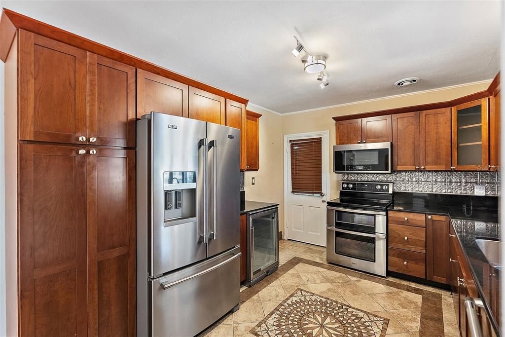 For Sale: $990,000 (3 beds, 3 baths, 2955 Square Feet)