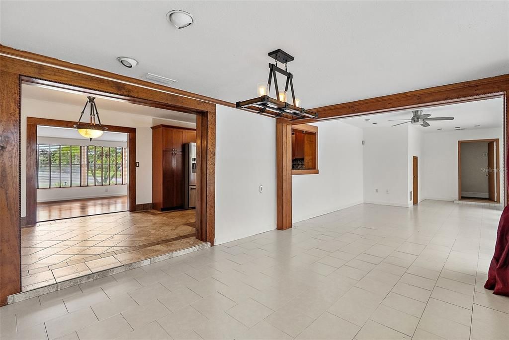 For Sale: $990,000 (3 beds, 3 baths, 2955 Square Feet)