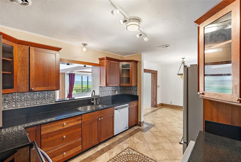 For Sale: $990,000 (3 beds, 3 baths, 2955 Square Feet)