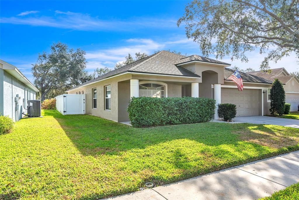 待售: $425,000 (4 贝兹, 2 浴室, 2082 平方英尺)