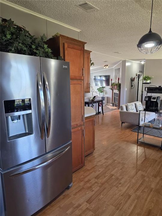 For Sale: $575,000 (3 beds, 2 baths, 1488 Square Feet)