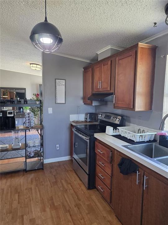 For Sale: $575,000 (3 beds, 2 baths, 1488 Square Feet)