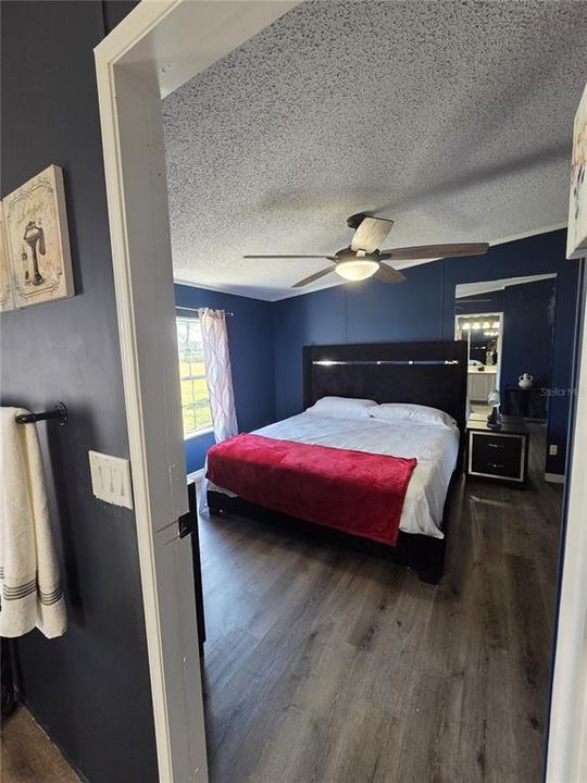 For Sale: $575,000 (3 beds, 2 baths, 1488 Square Feet)