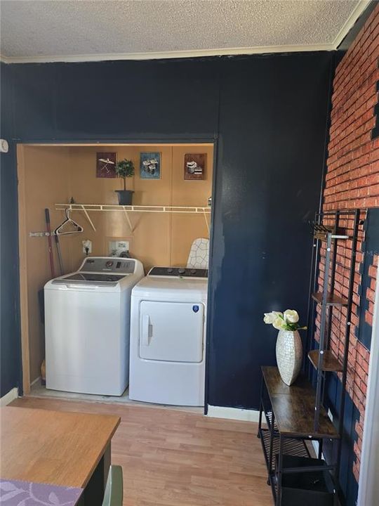 For Sale: $575,000 (3 beds, 2 baths, 1488 Square Feet)