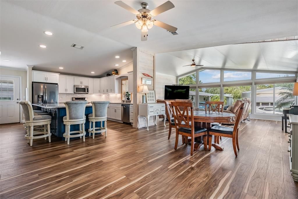 En Venta: $424,900 (3 camas, 2 baños, 1364 Pies cuadrados)