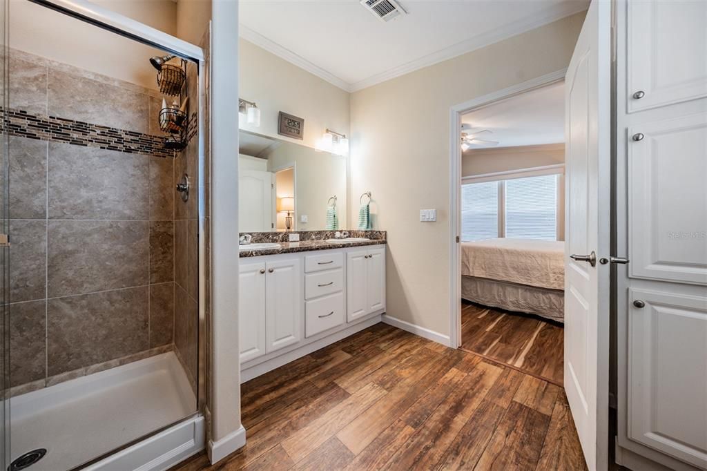 En Venta: $424,900 (3 camas, 2 baños, 1364 Pies cuadrados)