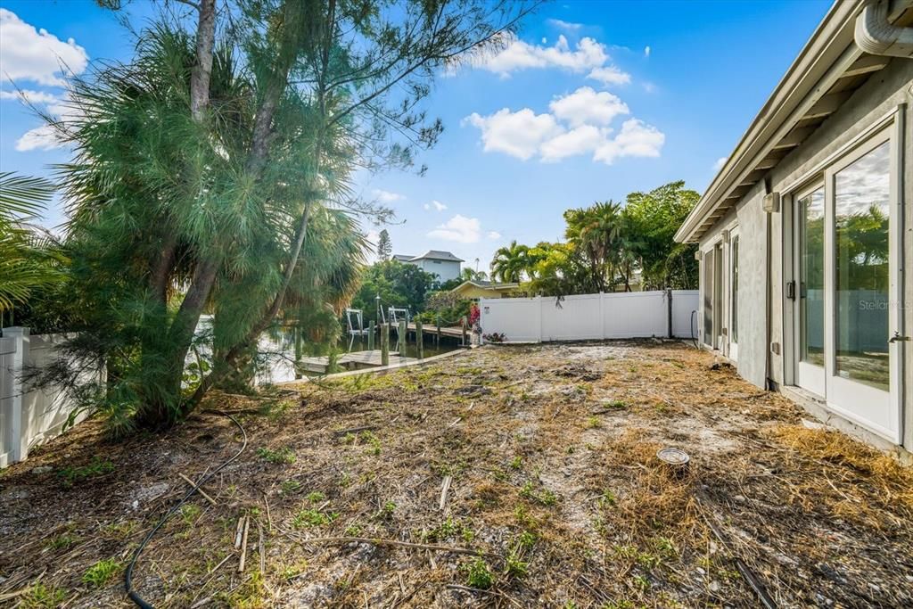 待售: $1,050,000 (2 贝兹, 2 浴室, 1675 平方英尺)