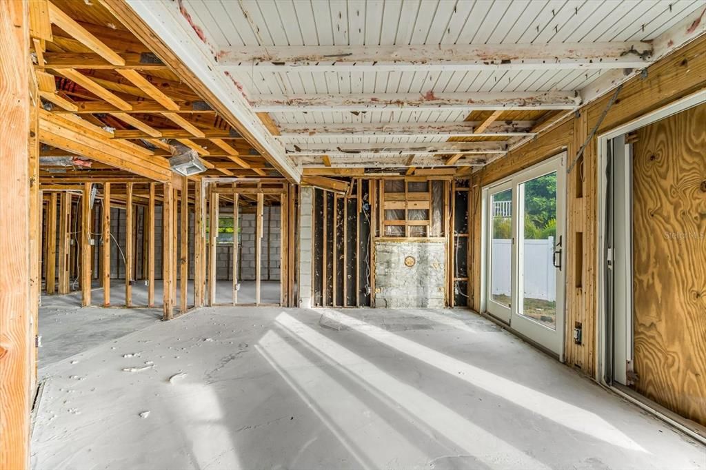 待售: $1,050,000 (2 贝兹, 2 浴室, 1675 平方英尺)