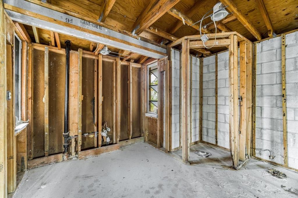 待售: $1,050,000 (2 贝兹, 2 浴室, 1675 平方英尺)