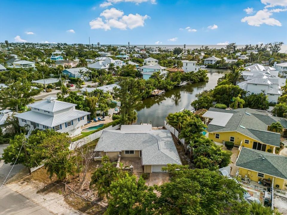 待售: $1,050,000 (2 贝兹, 2 浴室, 1675 平方英尺)