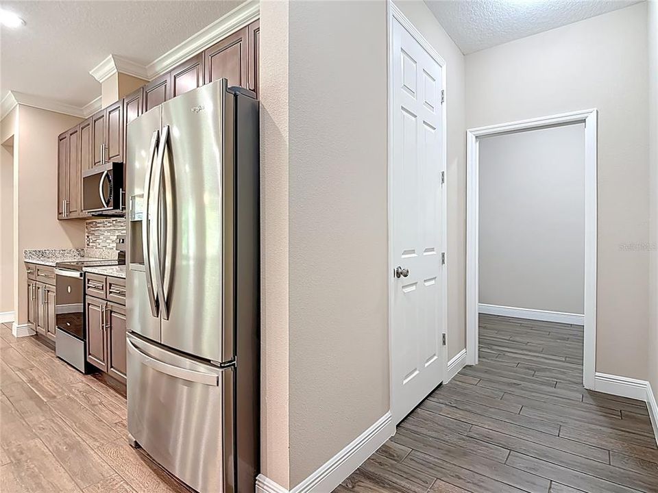 For Sale: $700,000 (4 beds, 3 baths, 2927 Square Feet)