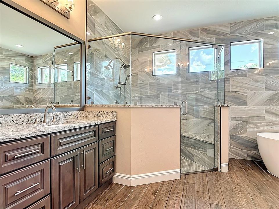 For Sale: $700,000 (4 beds, 3 baths, 2927 Square Feet)