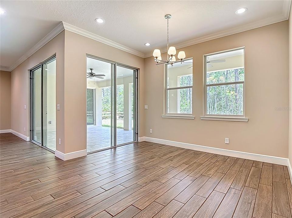 For Sale: $700,000 (4 beds, 3 baths, 2927 Square Feet)